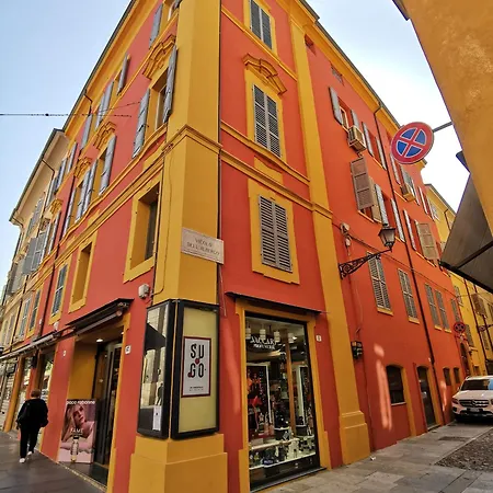 아파트 Center Vicolo With Parking