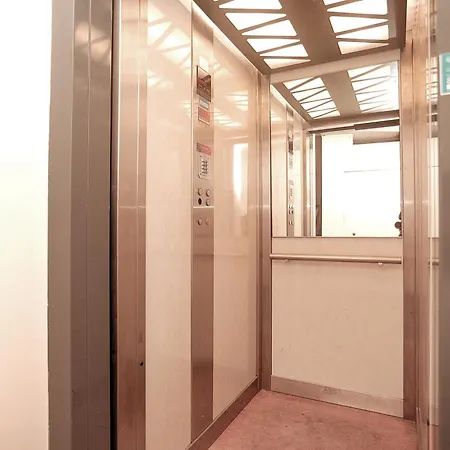 Center Vicolo With Parking *