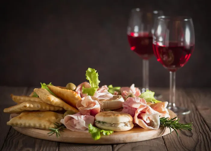 Center Vicolo With Parking Modena