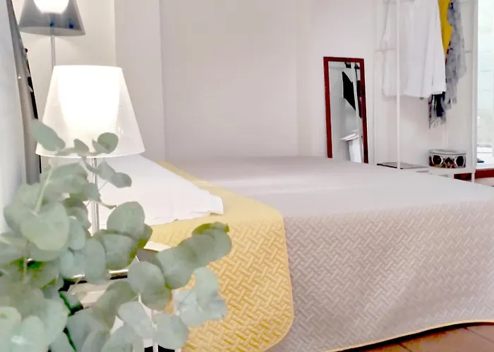 Center Vicolo With Parking * Modena