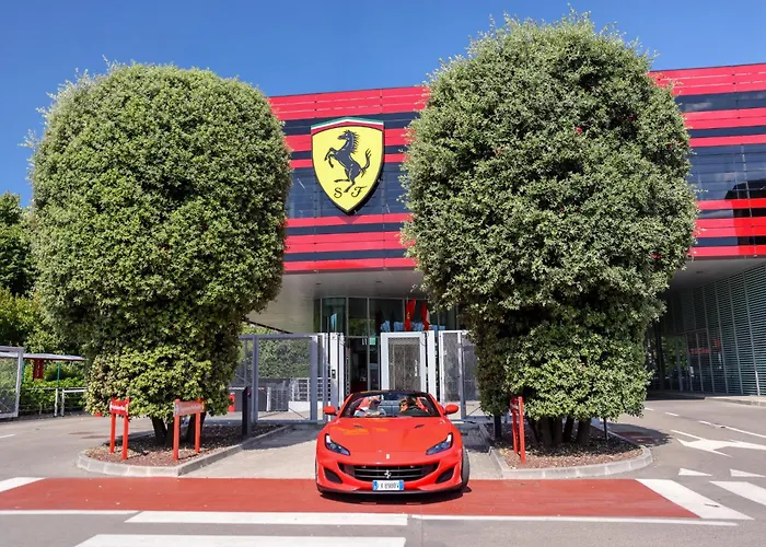 Center Vicolo With Parking *