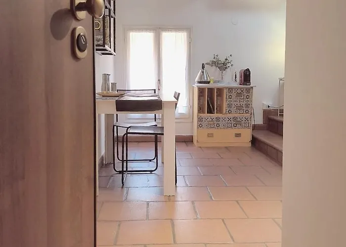 Center Vicolo With Parking * Modena